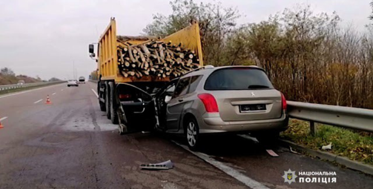 В поліції розповіли подробиці смертельної ДТП у Рівненському районі